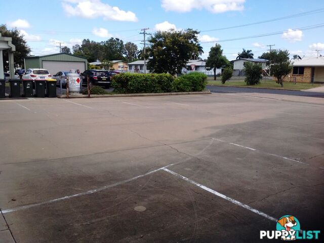 Shop 2/295 Richardson Road PARK AVENUE QLD 4701