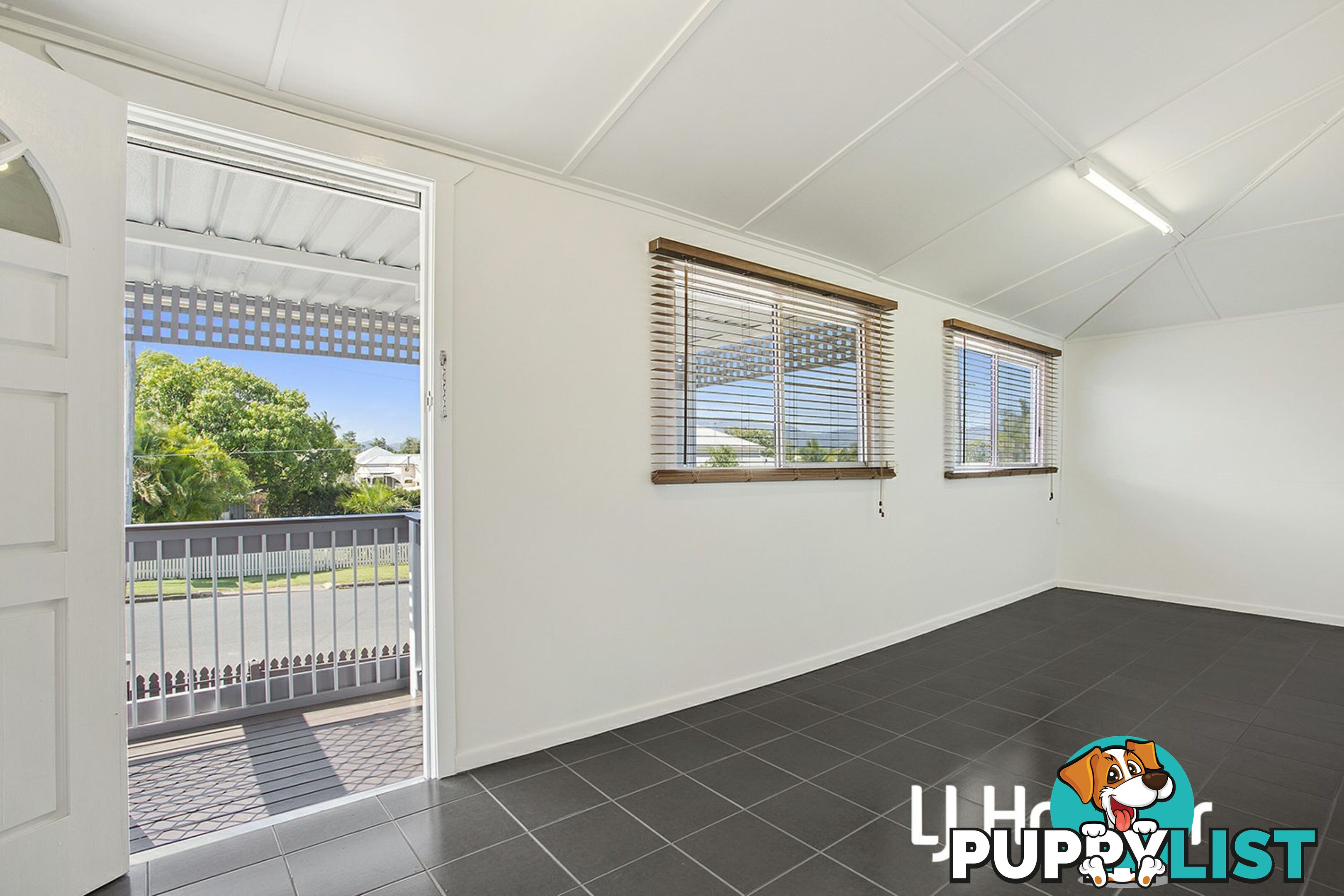 133 Caroline Street THE RANGE QLD 4700