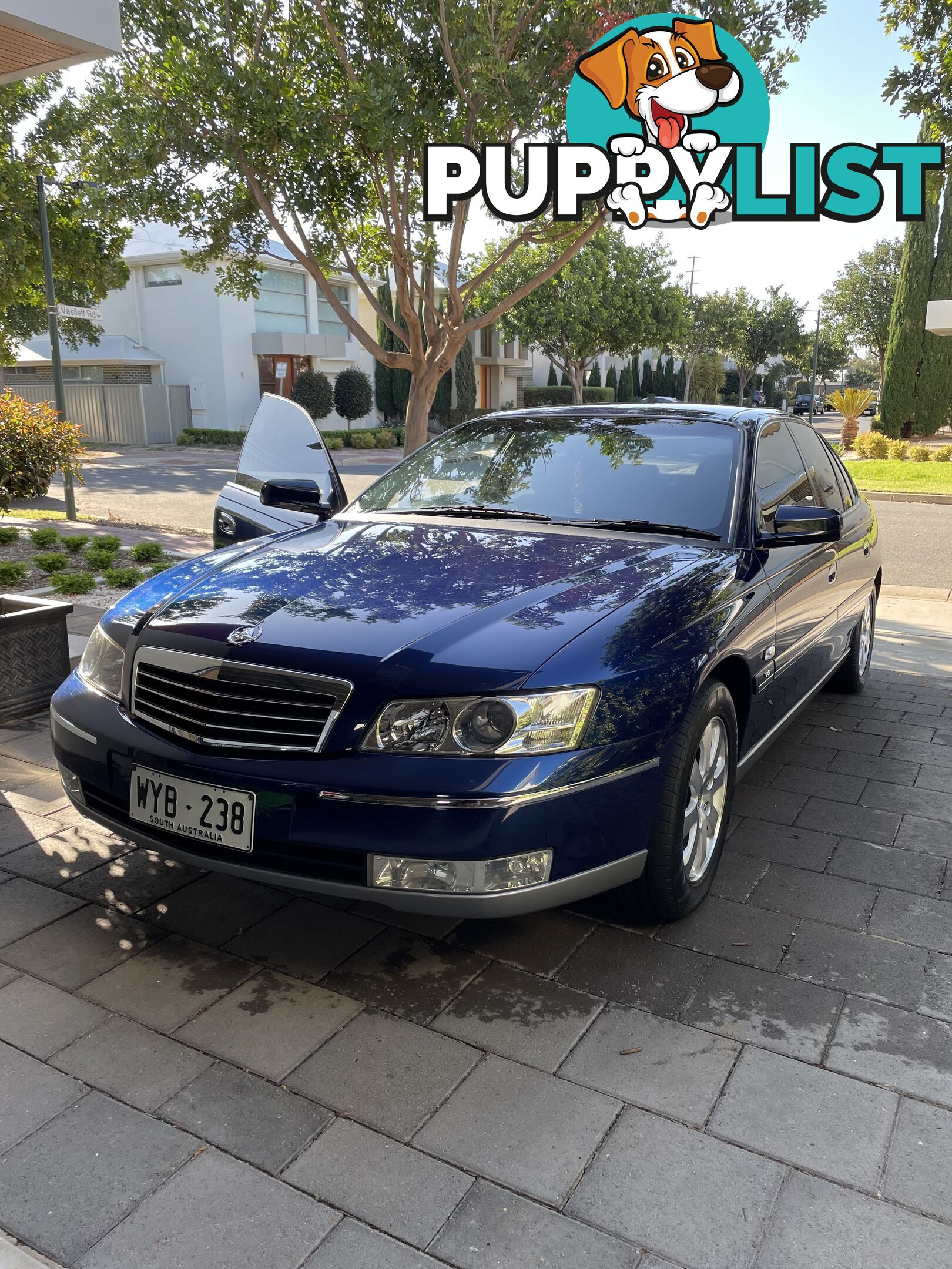 2003 Holden Statesman WK V8 Sedan Automatic