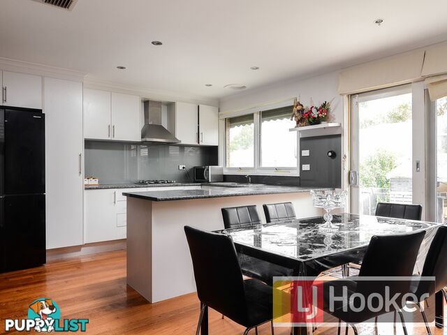 150 James Cook Drive ENDEAVOUR HILLS VIC 3802