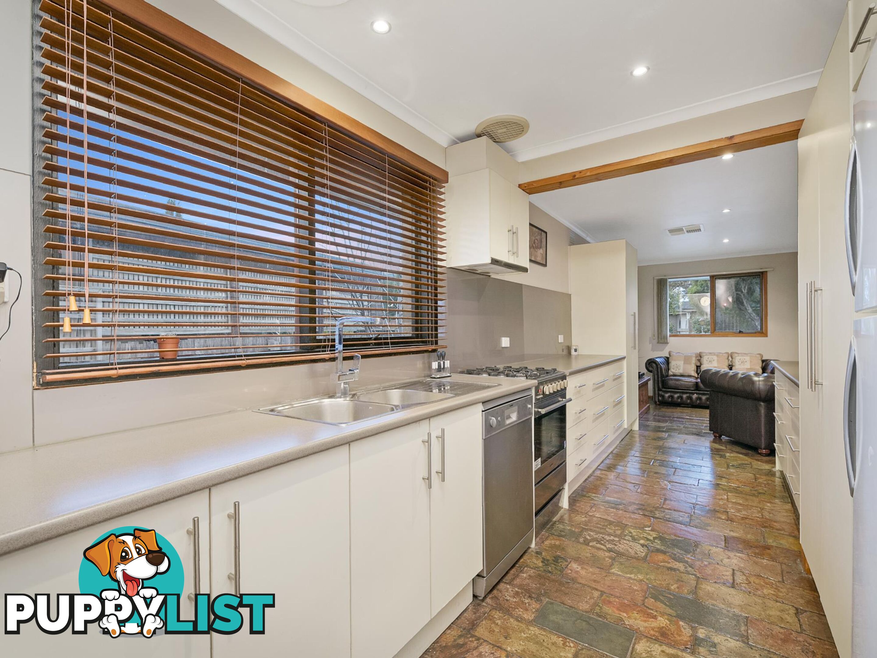 5 Mary Street HAMPTON PARK VIC 3976