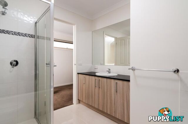 1 Bay Laurel Court LYNBROOK VIC 3975