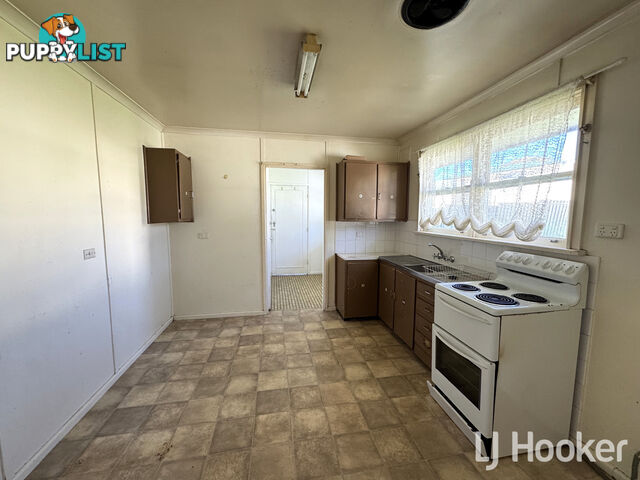 42 Gilchrist Street INVERELL NSW 2360