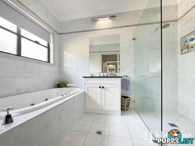90B Doncaster Drive INVERELL NSW 2360