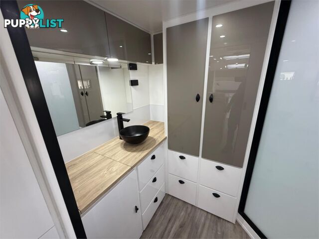 2025 SILVER VALLEY CARAVANS BUCKLAND 21'6'' DUAL AXLE SEMI OFF ROAD
