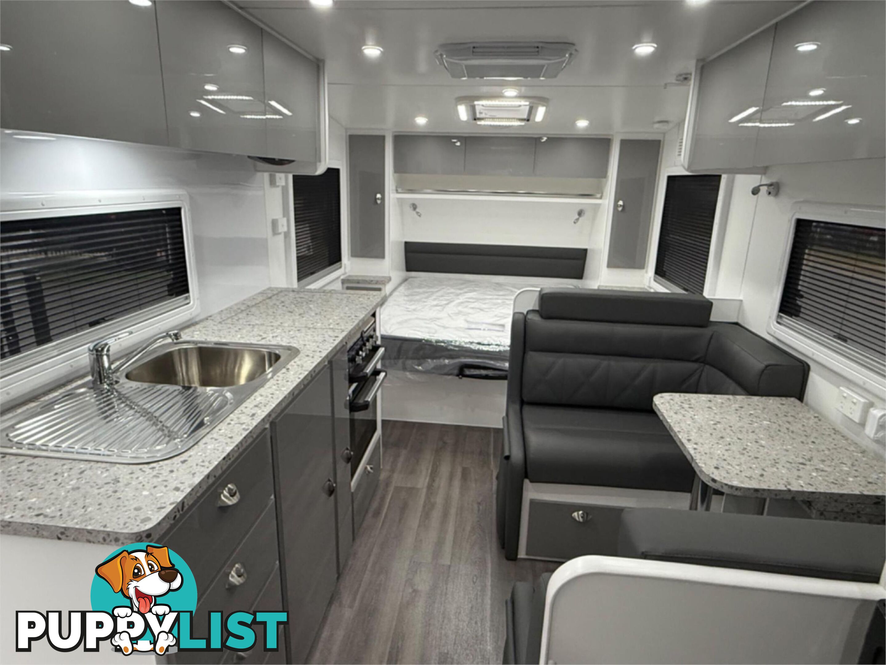 2025 SILVER VALLEY CARAVANS YARRA 19'6'' REAR DOOR 19'6'' TANDEM AXLE