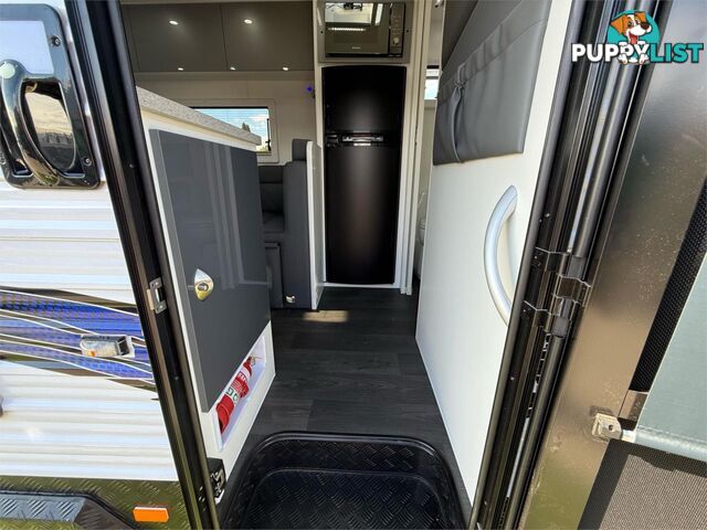 2025 SILVER VALLEY CARAVANS BAROSSA 20'6'' TANDEM AXLE TOURER