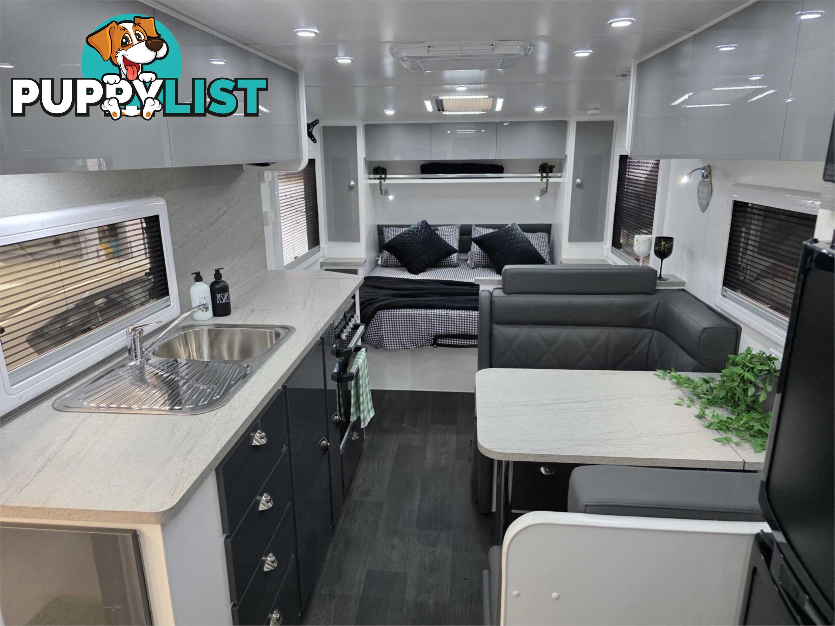 2025 SILVER VALLEY CARAVANS BAROSSA 20'6'' TANDEM AXLE TOURER