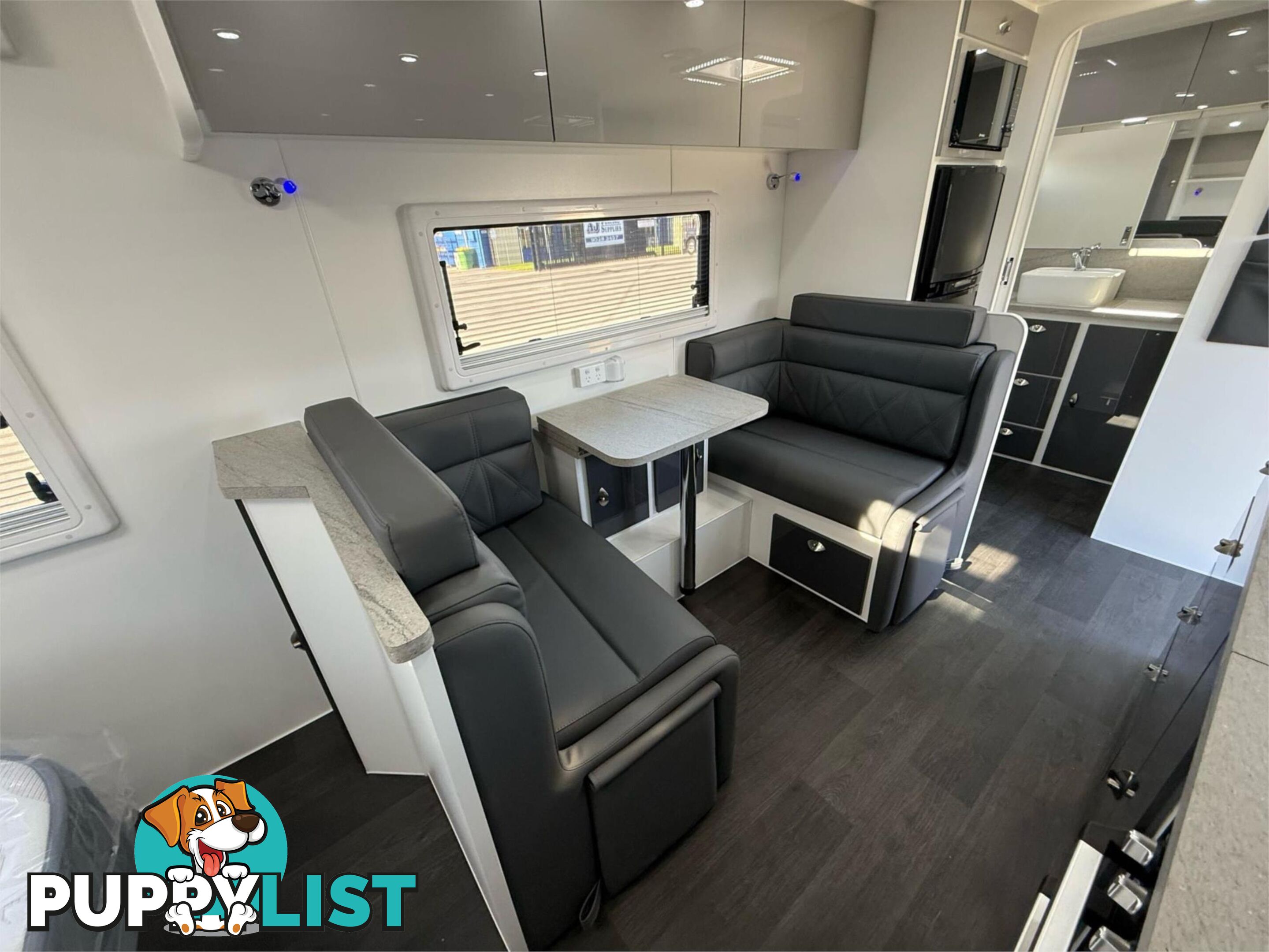 2025 SILVER VALLEY CARAVANS BAROSSA 20'6'' TANDEM AXLE TOURER