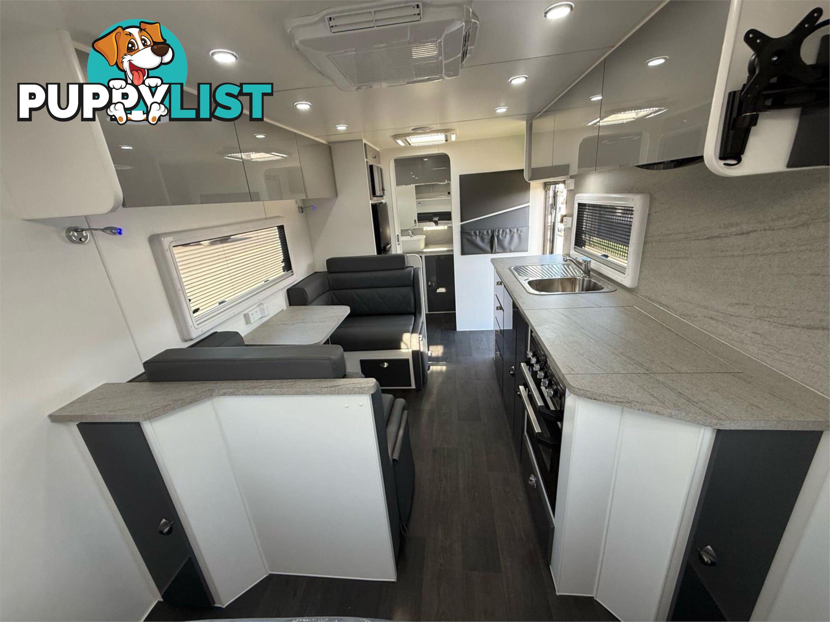 2025 SILVER VALLEY CARAVANS BAROSSA 20'6'' TANDEM AXLE TOURER