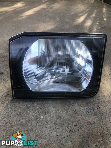 landrover discovery 2 front passenger side headlight