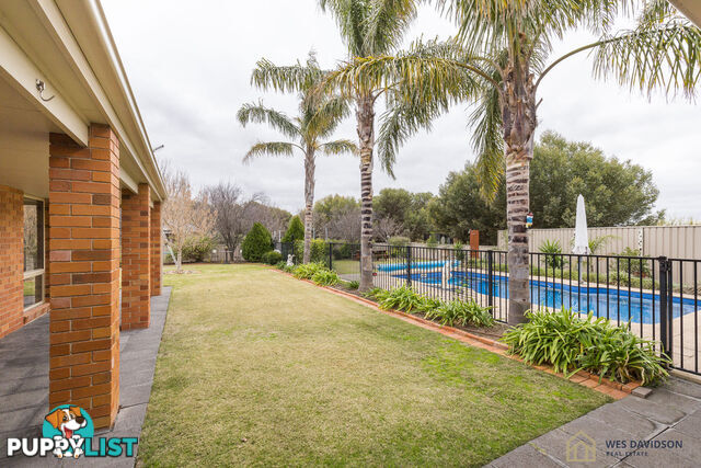 27 MacKenzie Court HORSHAM VIC 3400