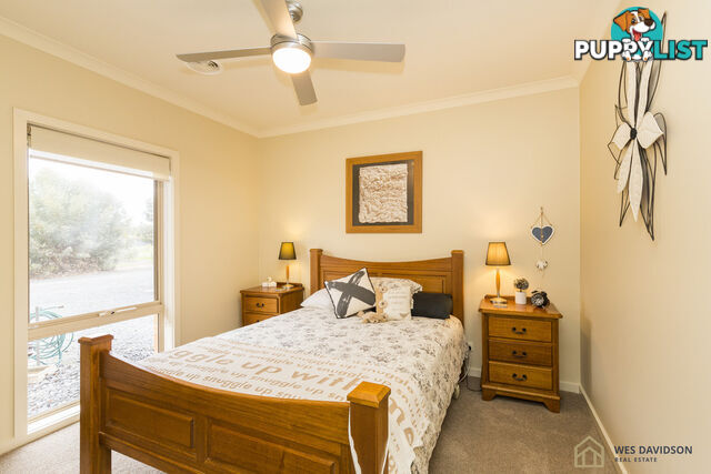 27 MacKenzie Court HORSHAM VIC 3400