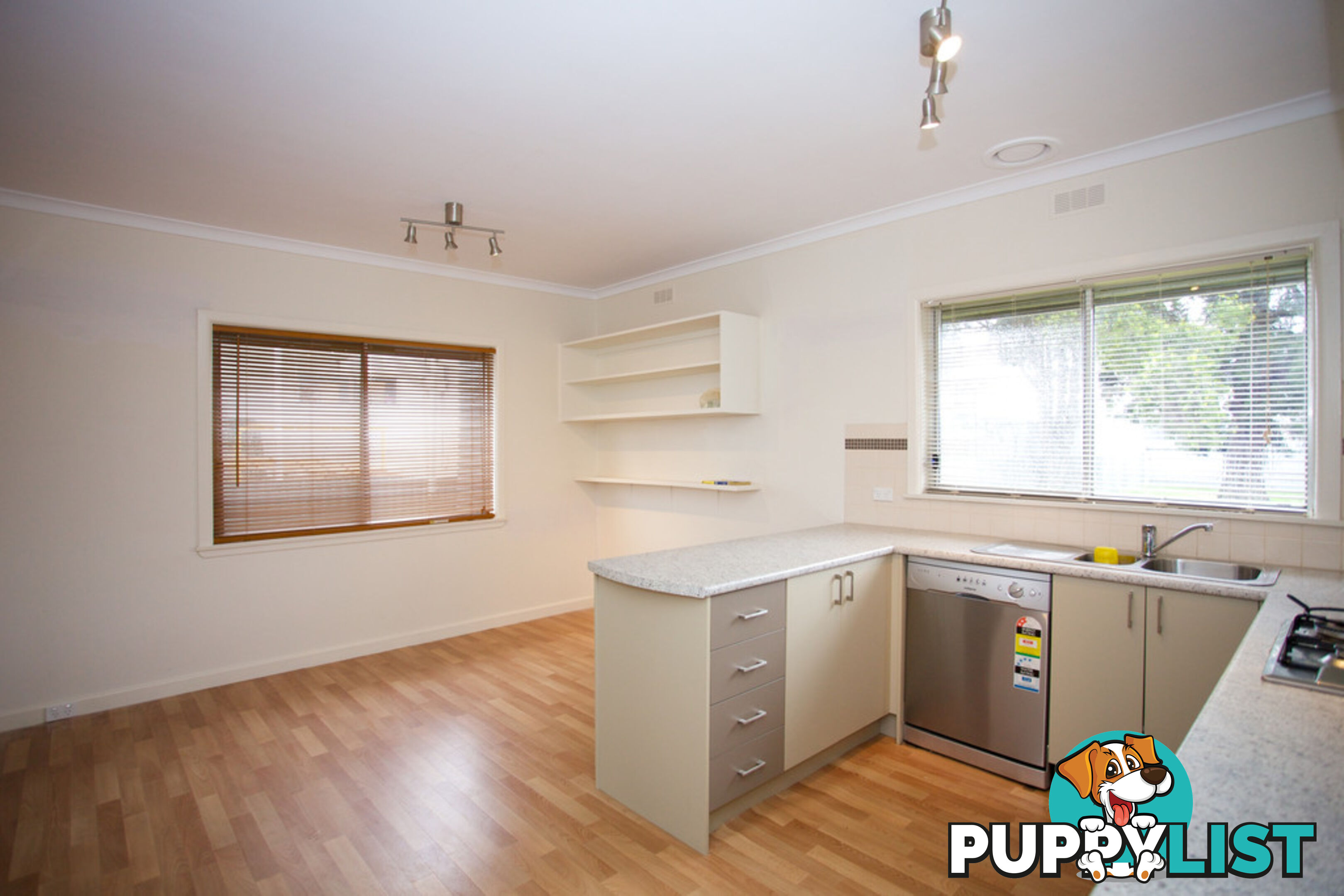 16 Mathoura Street HORSHAM VIC 3400