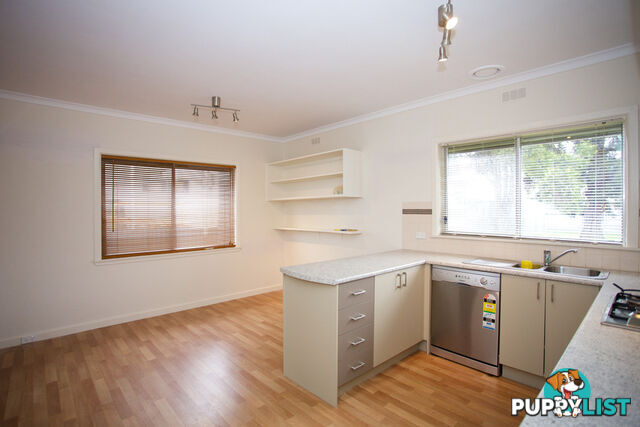 16 Mathoura Street HORSHAM VIC 3400