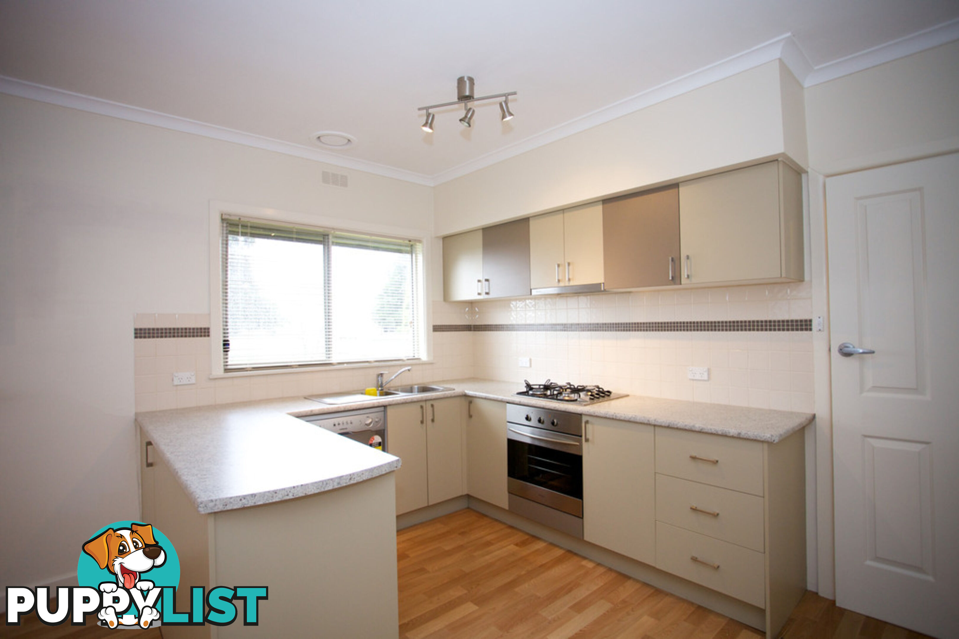 16 Mathoura Street HORSHAM VIC 3400