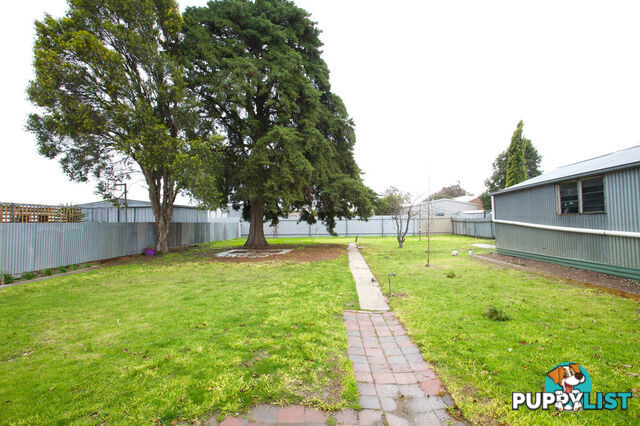 16 Mathoura Street HORSHAM VIC 3400