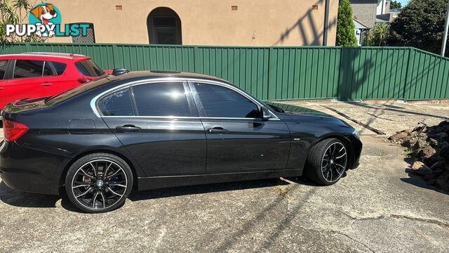 2012    BMW SERIES 3 LUXURY LINE