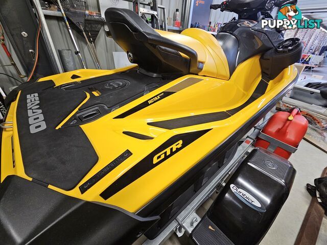 Jetski Seadoo GTR 230