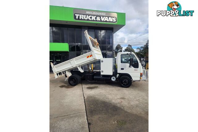 2004 ISUZU N SERIES NPR 250  CAB CHASSIS