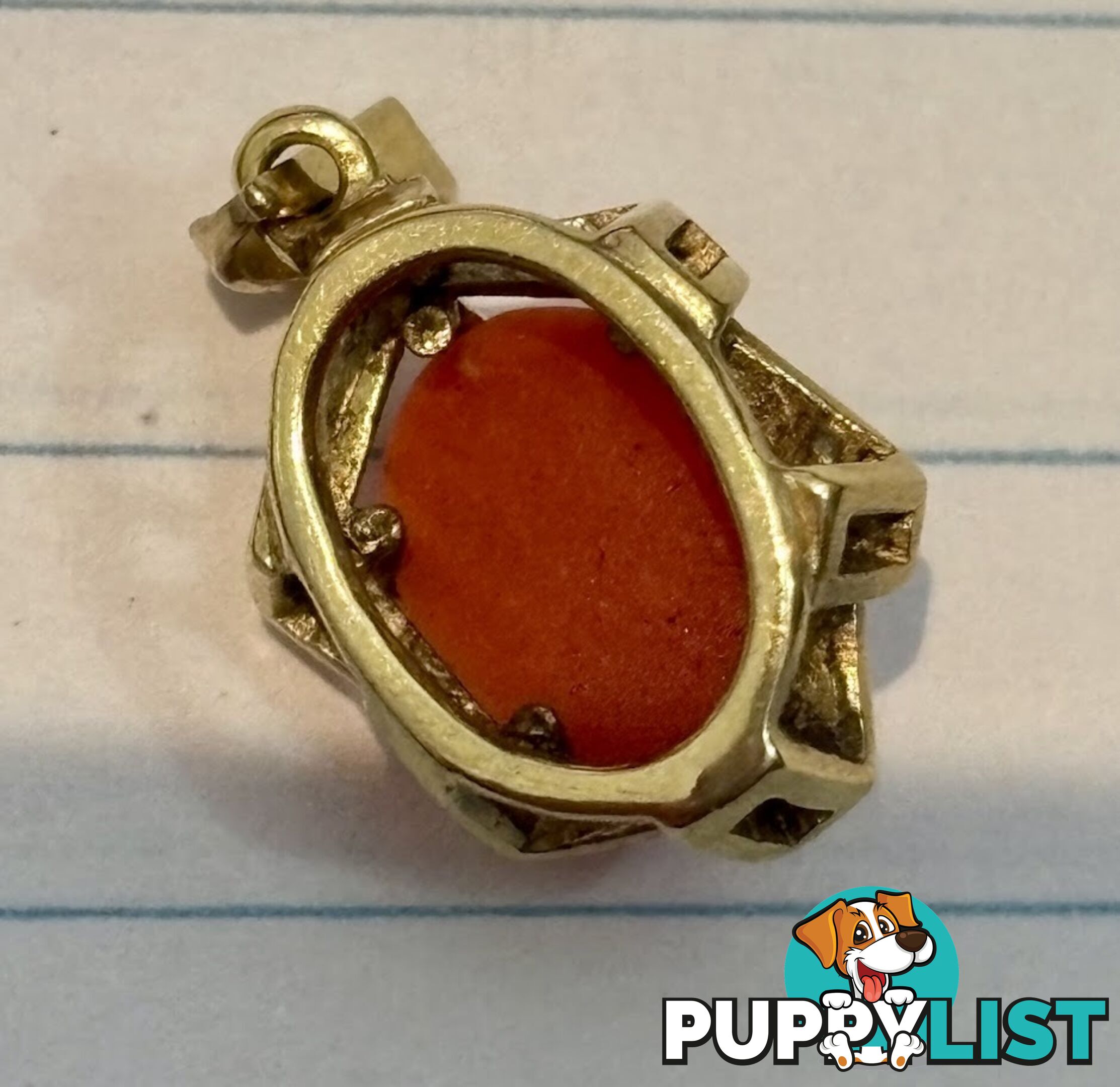 Genuine 1960 vintage 9 ct hallmarked yellow gold red or blood coral pendant, ex cond. Made in Italy.