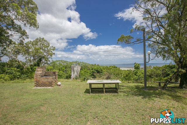 197 Dickson Way NORTH STRADBROKE ISLAND QLD 4183