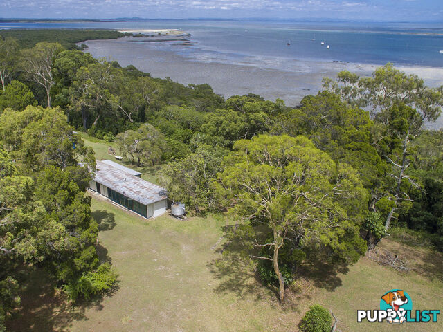 197 Dickson Way NORTH STRADBROKE ISLAND QLD 4183