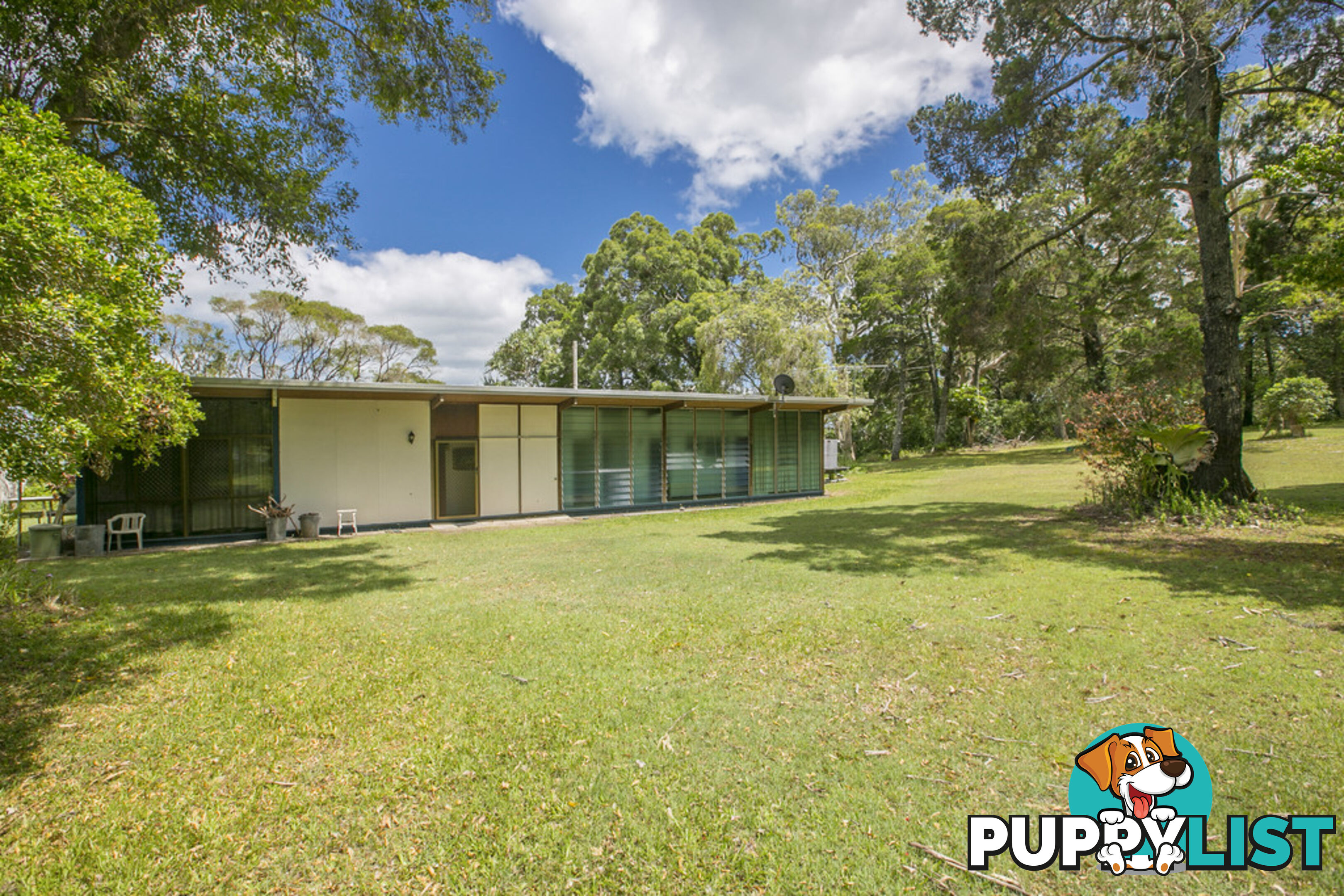 197 Dickson Way NORTH STRADBROKE ISLAND QLD 4183