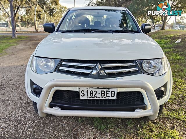 2014 Mitsubishi Triton  GLX 4X4 DUAL CAB TURBO DIESEL 