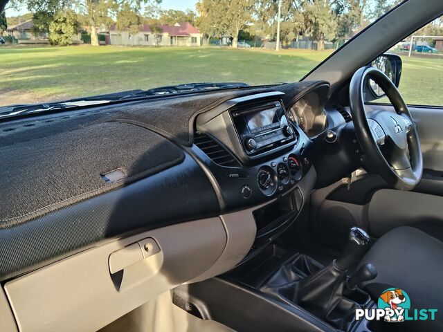 2014 Mitsubishi Triton  GLX 4X4 DUAL CAB TURBO DIESEL 