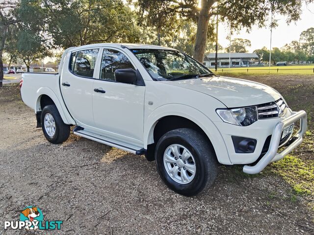 2014 Mitsubishi Triton  GLX 4X4 DUAL CAB TURBO DIESEL 