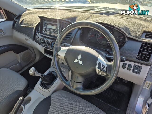 2011 Mitsubishi Triton MN MY11 GLX Ute Manual