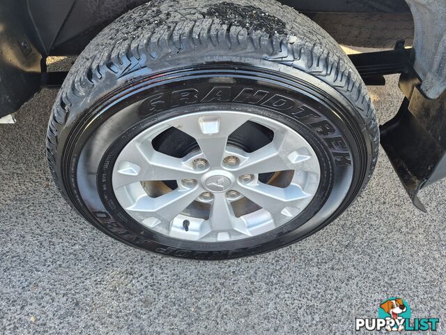2011 Mitsubishi Triton MN GLX Ute Manual