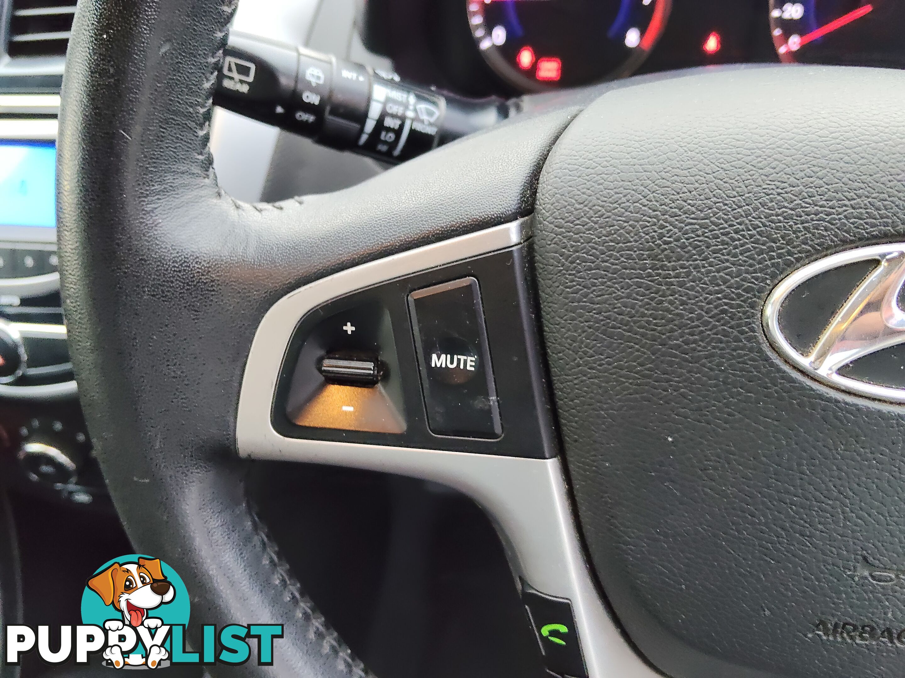 2013 Hyundai Accent ELITE Hatchback Manual