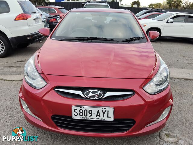 2013 Hyundai Accent ELITE Hatchback Manual