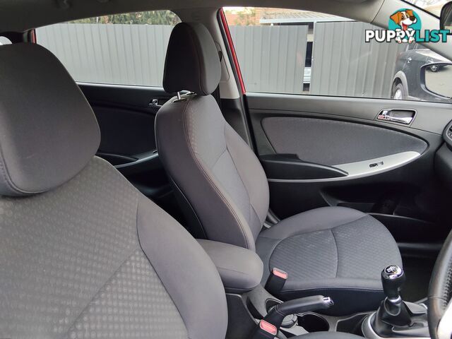 2013 Hyundai Accent ELITE Hatchback Manual