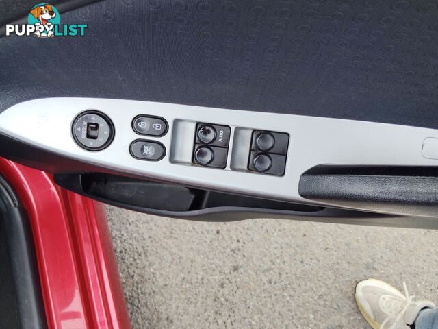 2013 Hyundai Accent ELITE Hatchback Manual