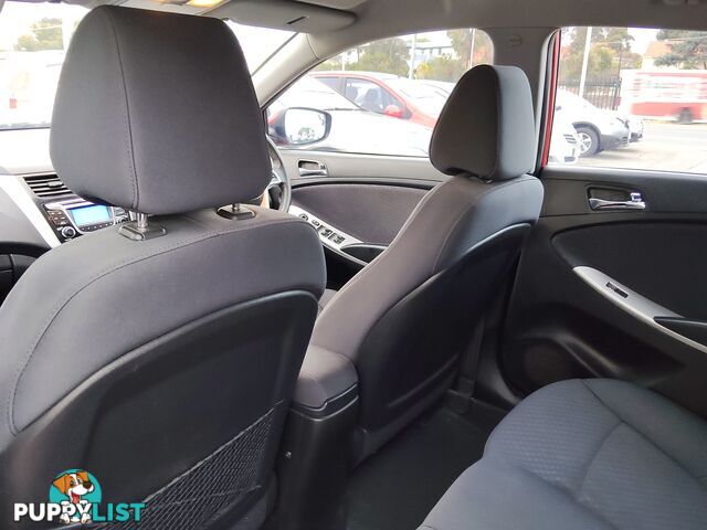 2013 Hyundai Accent ELITE Hatchback Manual