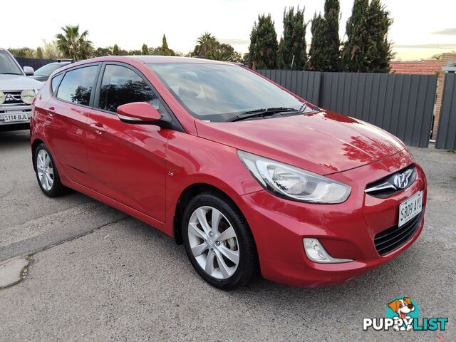 2013 Hyundai Accent ELITE Hatchback Manual