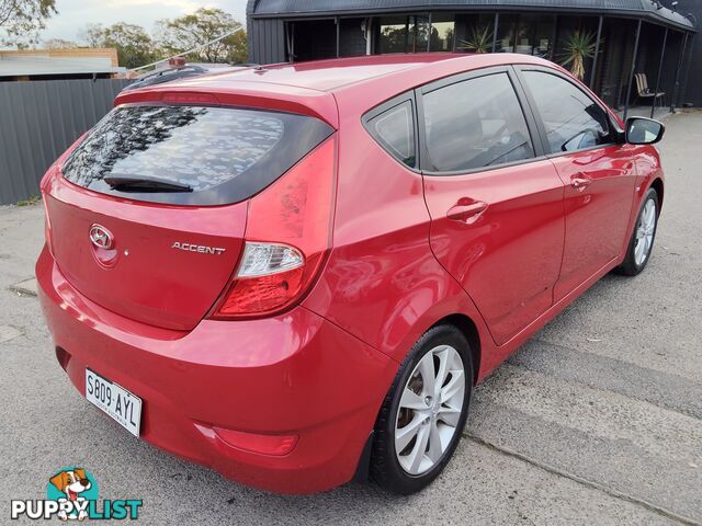 2013 Hyundai Accent ELITE Hatchback Manual