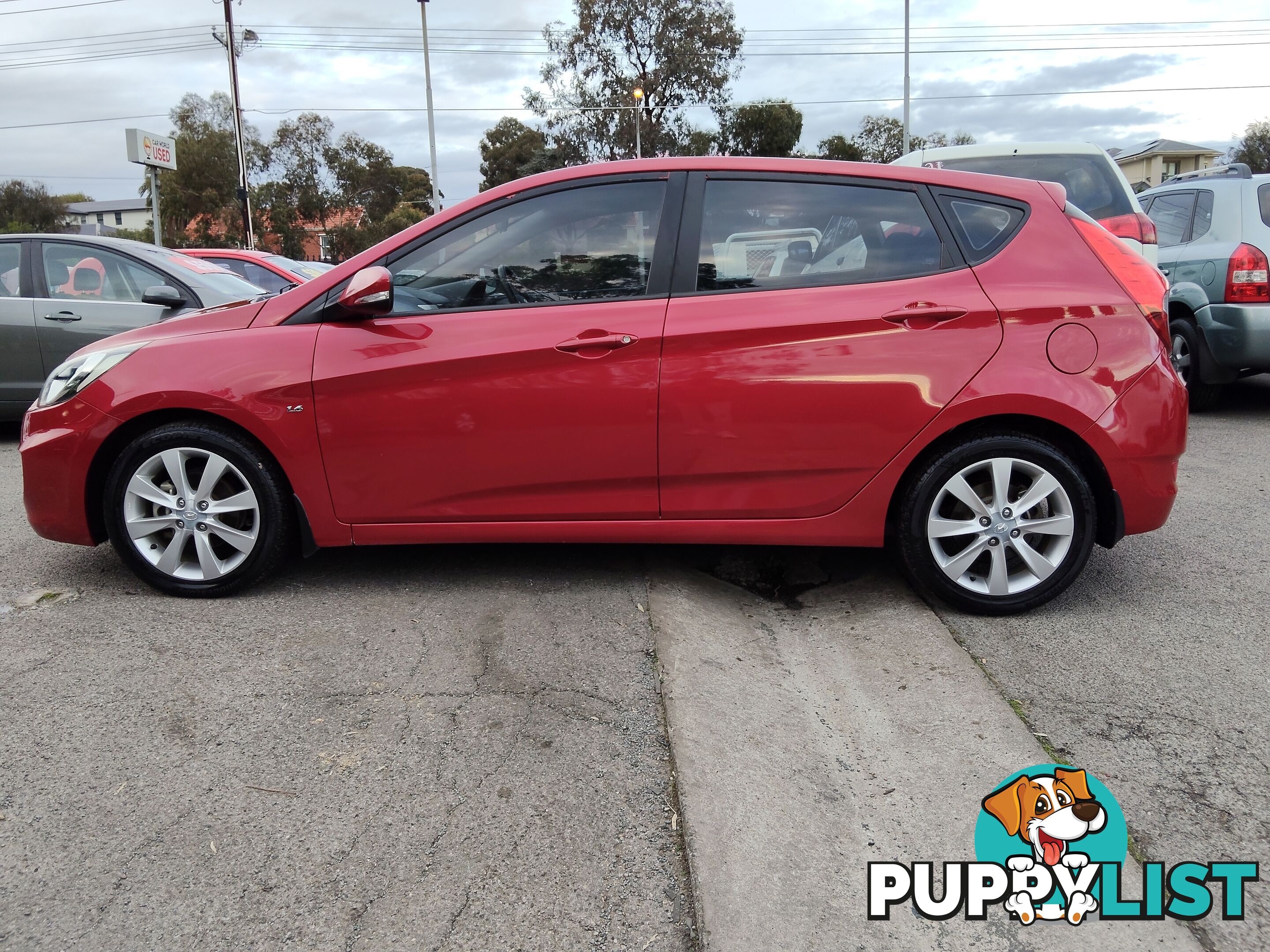 2013 Hyundai Accent ELITE Hatchback Manual