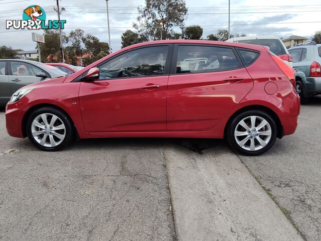 2013 Hyundai Accent ELITE Hatchback Manual