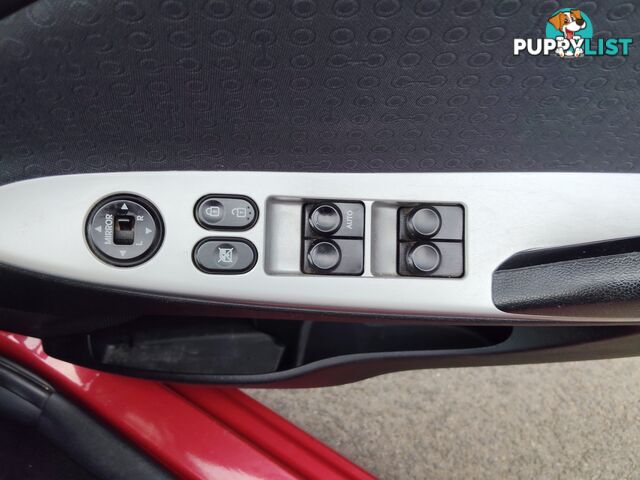 2013 Hyundai Accent ELITE Hatchback Manual