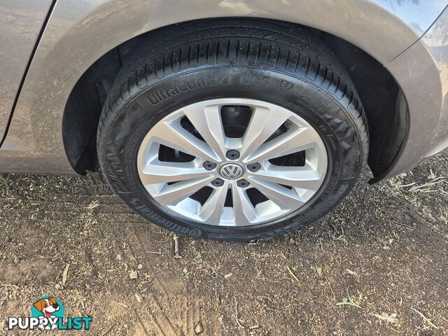 2014 Volkswagen Golf VII 90TSICOMFORTLINE Hatchback Automatic