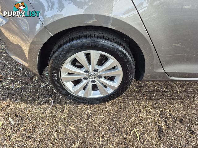 2014 Volkswagen Golf VII 90TSICOMFORTLINE Hatchback Automatic