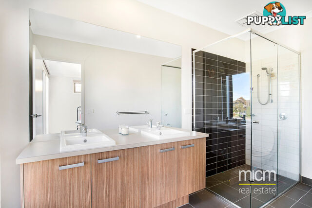 9 Broadbeach Circuit POINT COOK VIC 3030