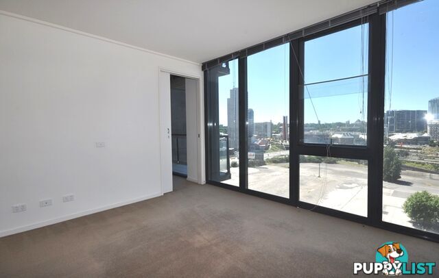 REF 02203/100 Kavanagh Street SOUTHBANK VIC 3006