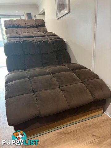 2 x Hustler Chaise lounges