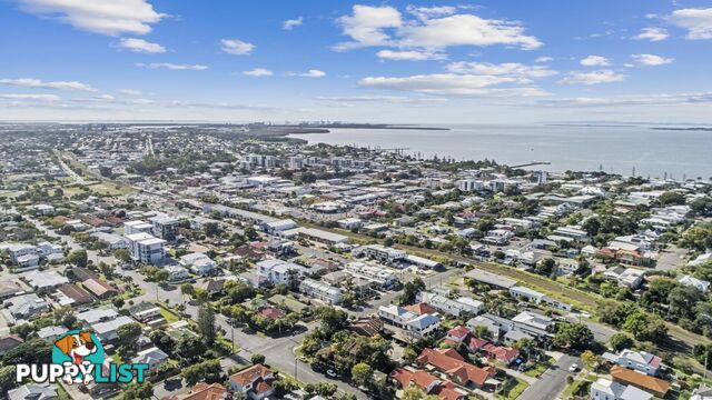 3 160 Pine Street Wynnum qld 4178