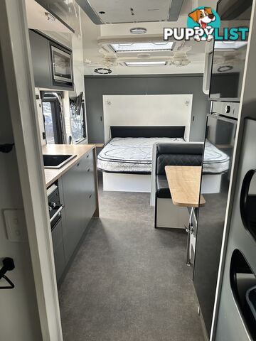 2022 Sunseeker Desert Storm Bunks